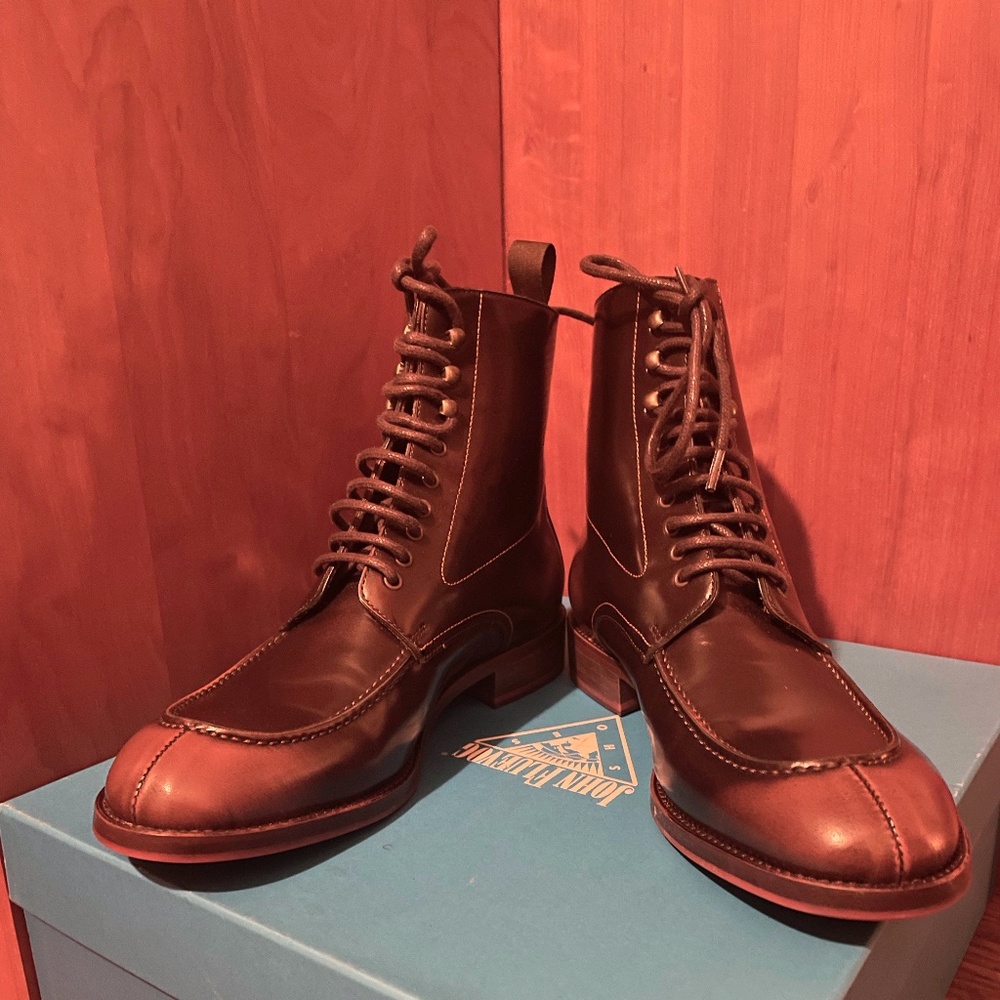 Fluevog - Straight 6 Admiral - Patent Leather lace up boot - Never worn outside!